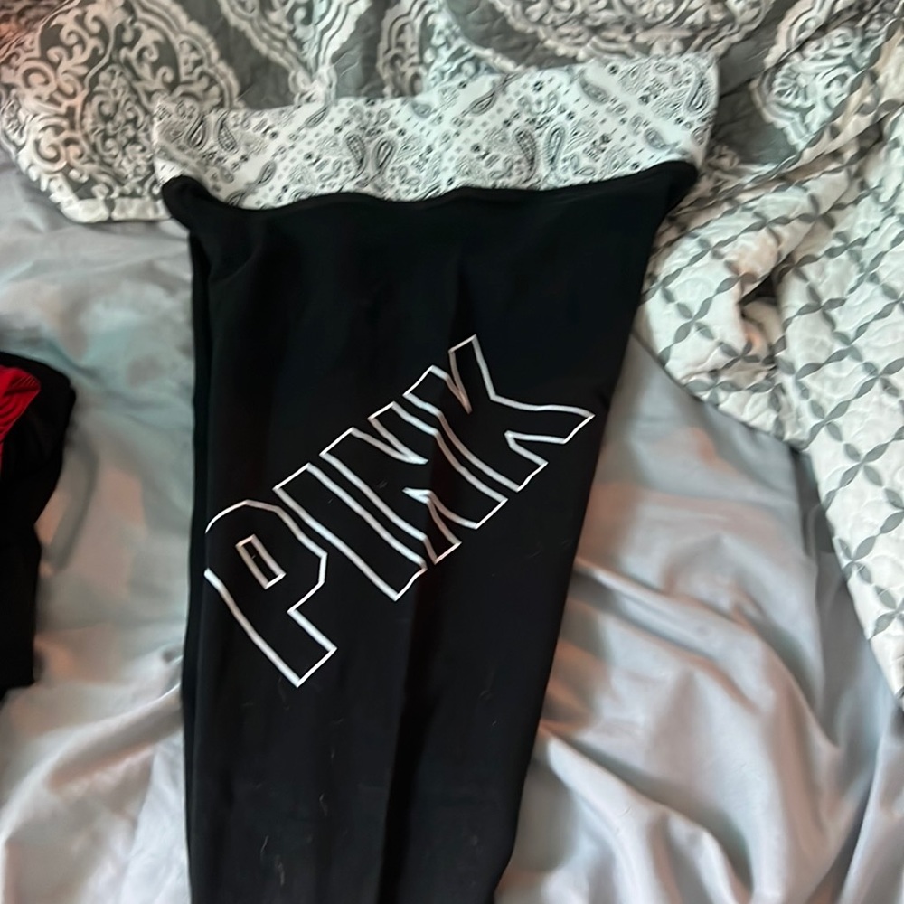 Victoria’s Secret Medium yoga legging like new